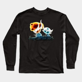 lost kin and the greenpath vessel - hollow knight Long Sleeve T-Shirt